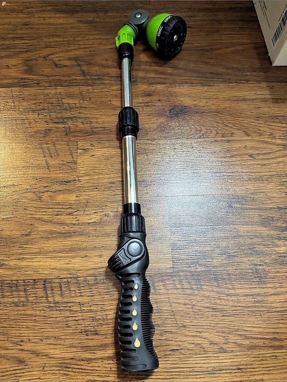 Adjustable Handheld Water Hose Tool in Black & Green C1.FR.1.4